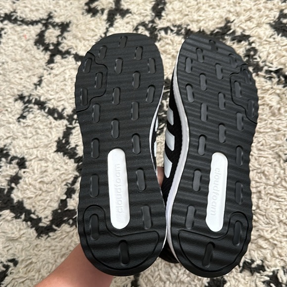 NWT • adidas • cloud foam comfort running shoes - Picture 5 of 8